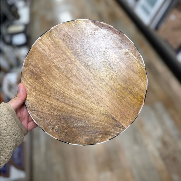 Wooden Cake Stand with Black and White Checkered Edge - Picture 2 of 2